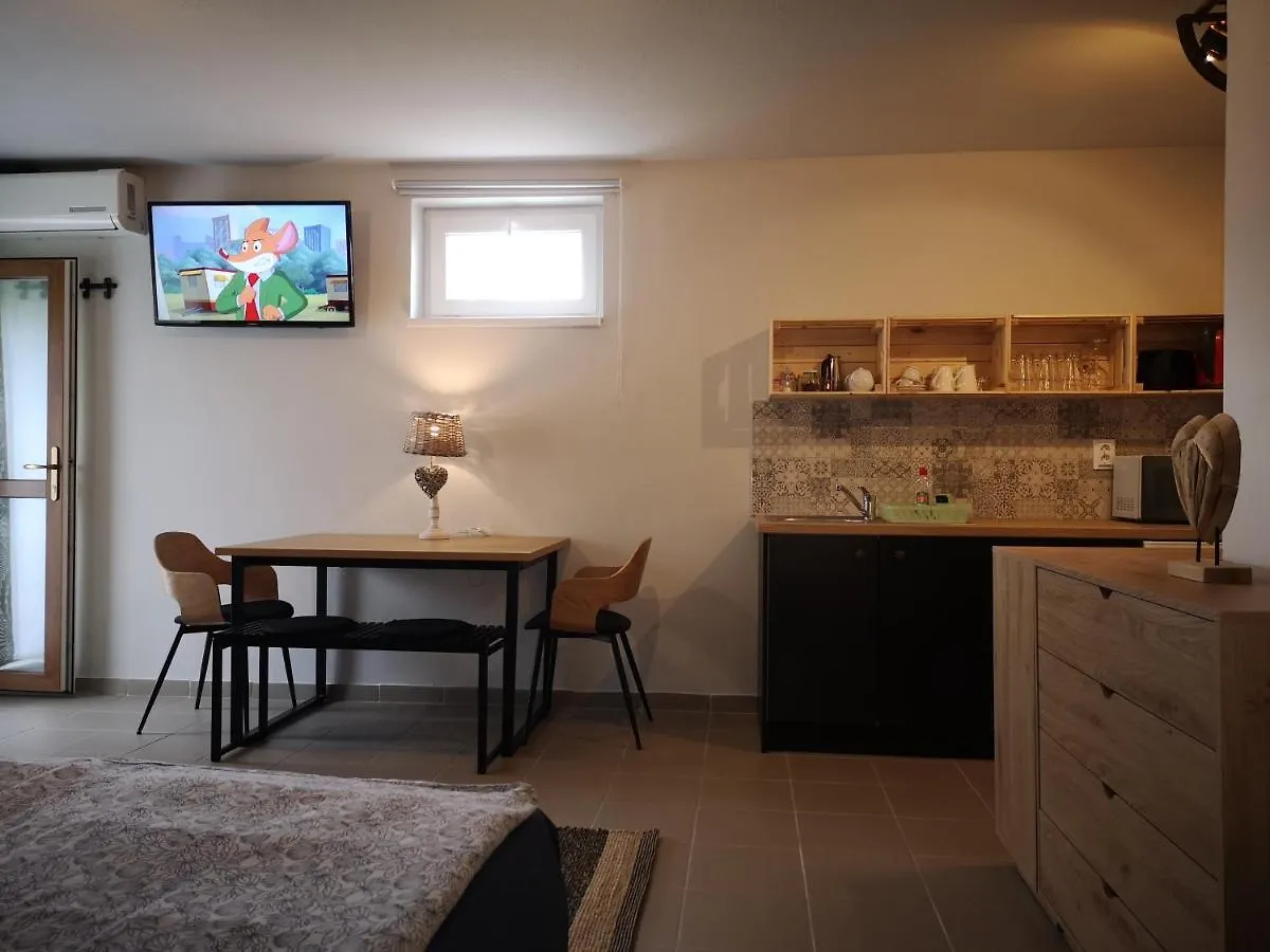 Gyoengyszem Vendeghaz Hotel Eger Guest house