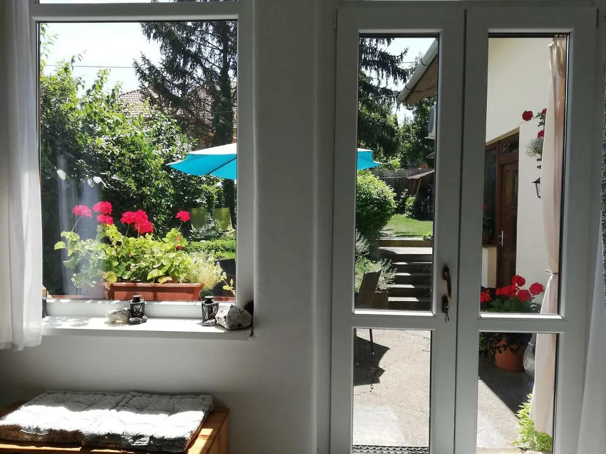 Gyoengyszem Vendeghaz Hotel Eger Guest house